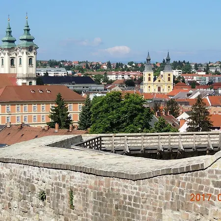 Eszter *